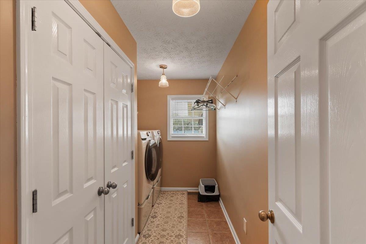 3125 Lonestar Street Property Photo 9