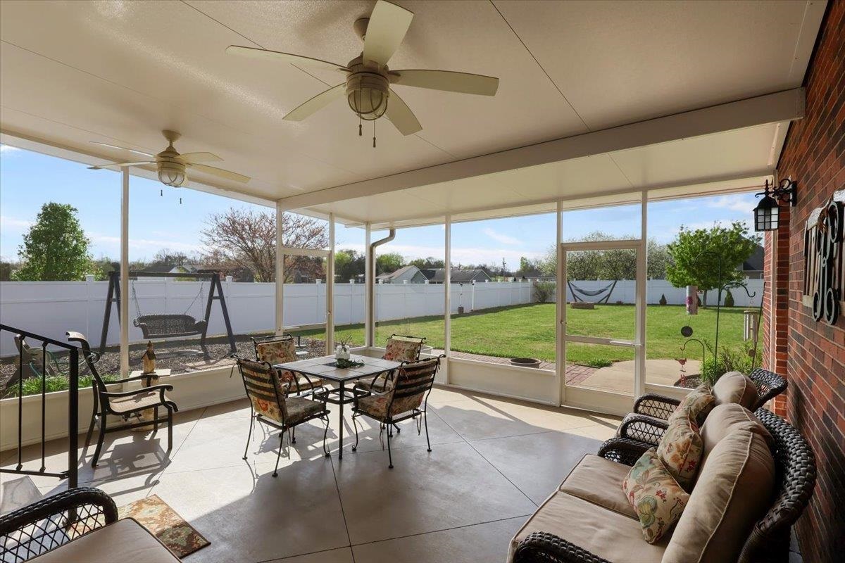 3125 Lonestar Street Property Photo 11