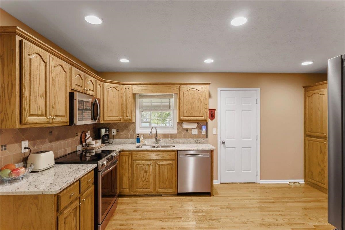 3125 Lonestar Street Property Photo 27