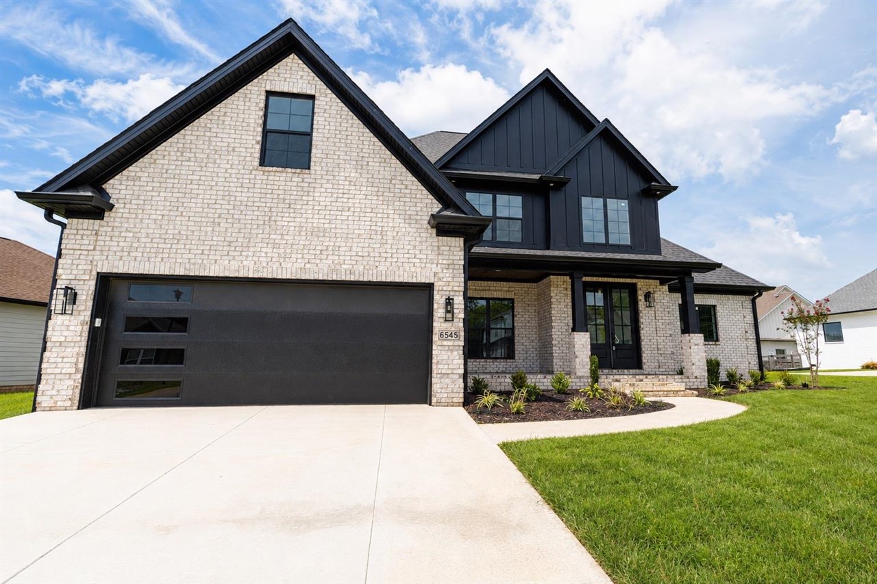 6545 Summer Shade Circle Property Photo 1