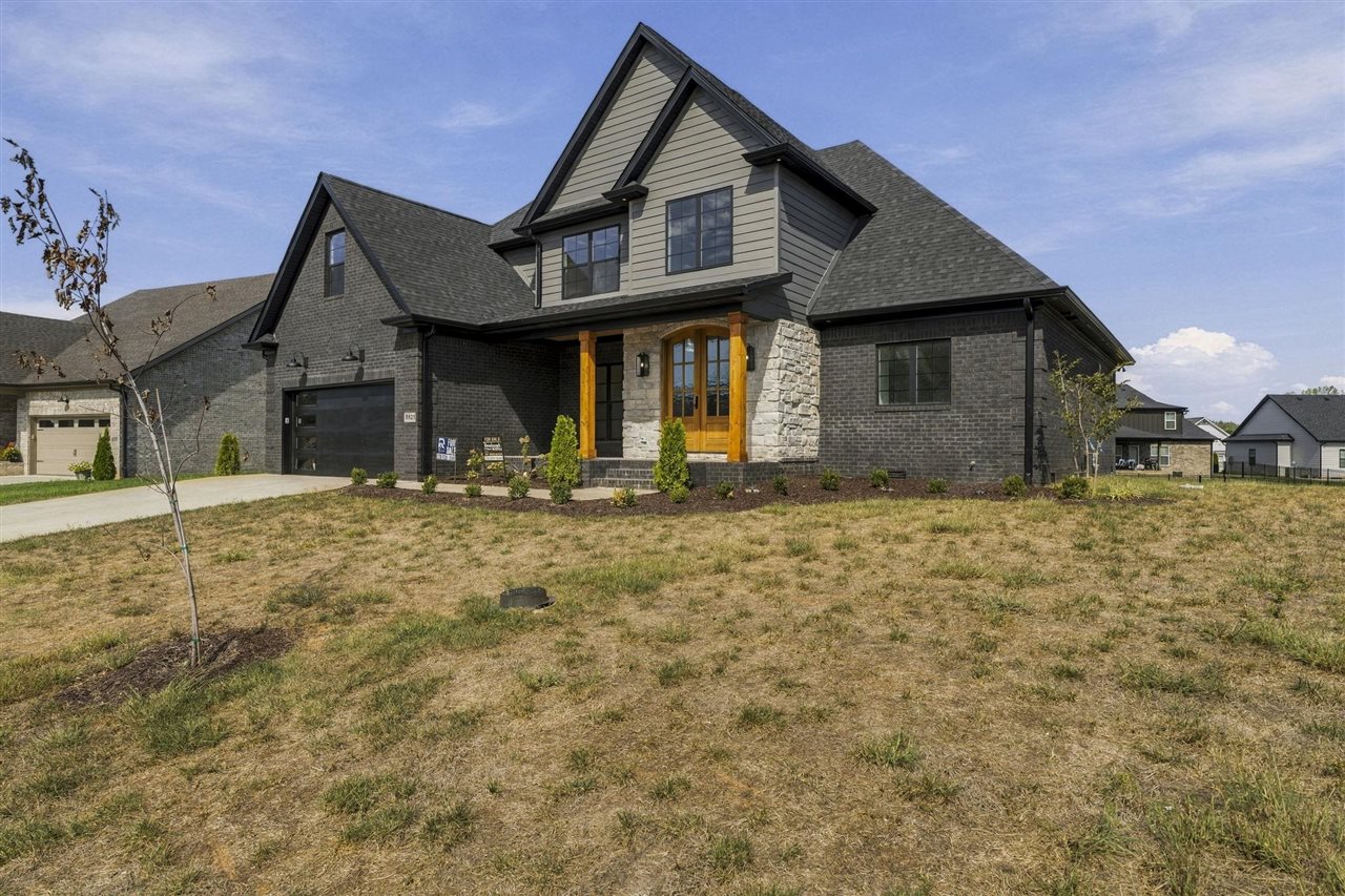 6521 Summer Shade Circle Property Photo 2