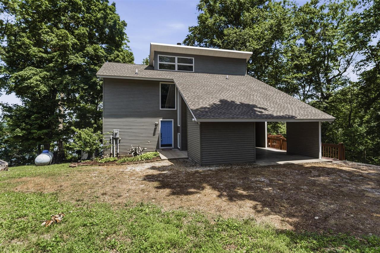 93 Lakeview Drive
