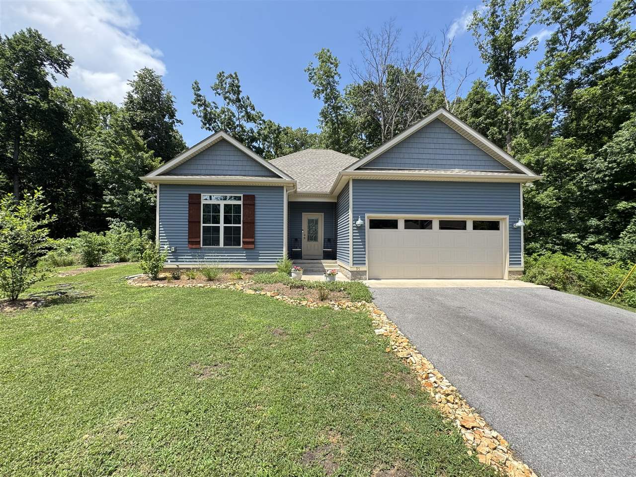 95 Vance Drive Property Photo 1