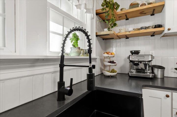 1025 Covington Street Property Photo 12