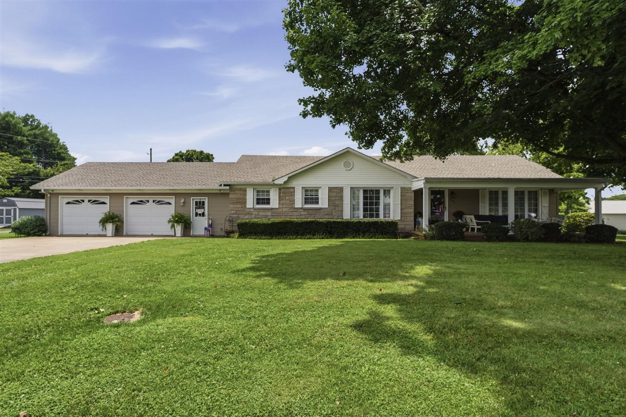 902 Lingale Drive Property Photo 1