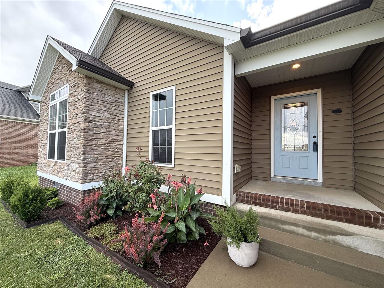 5475 Hackberry Lane Property Photo 4