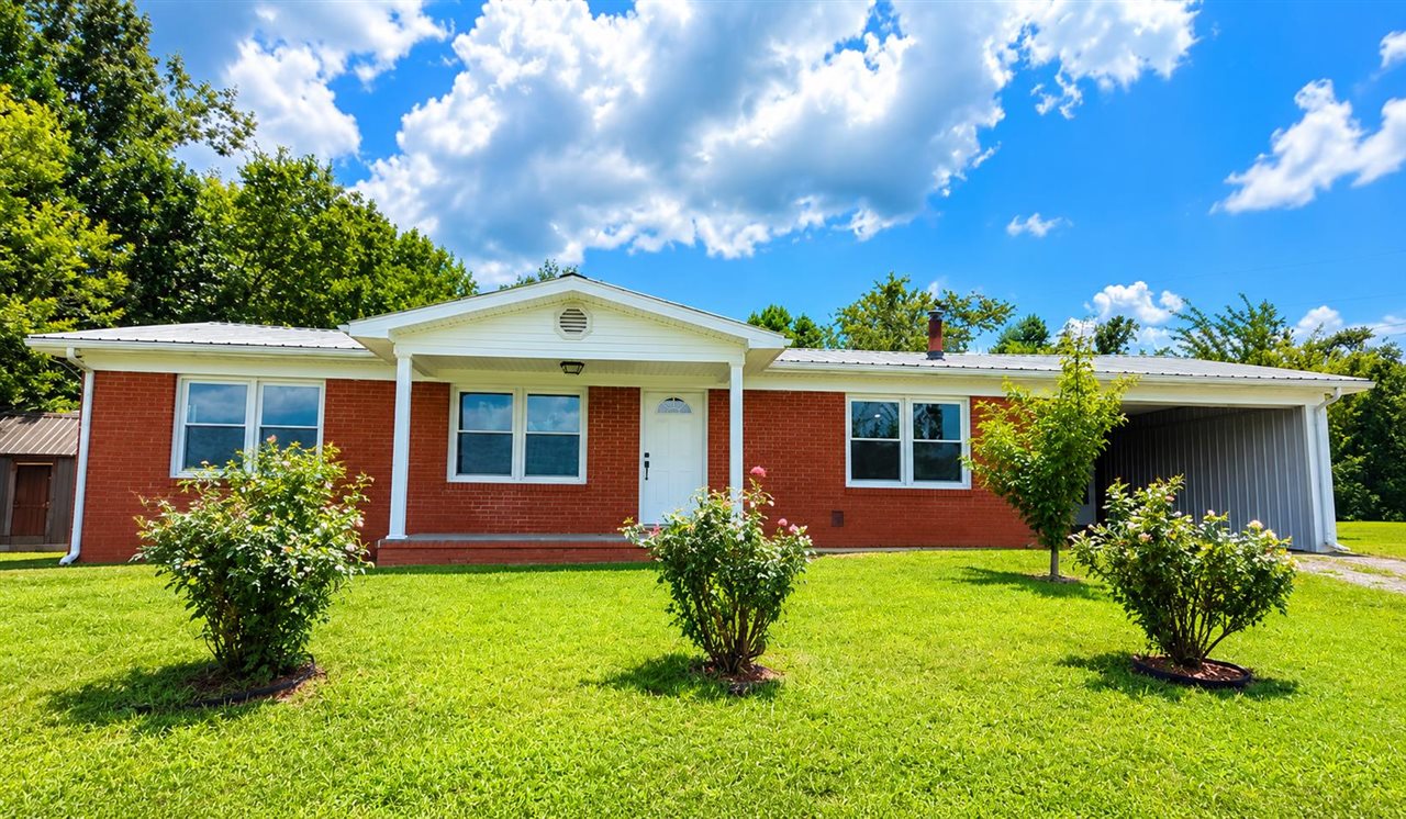 1199 Flat Rock Road Property Photo 3