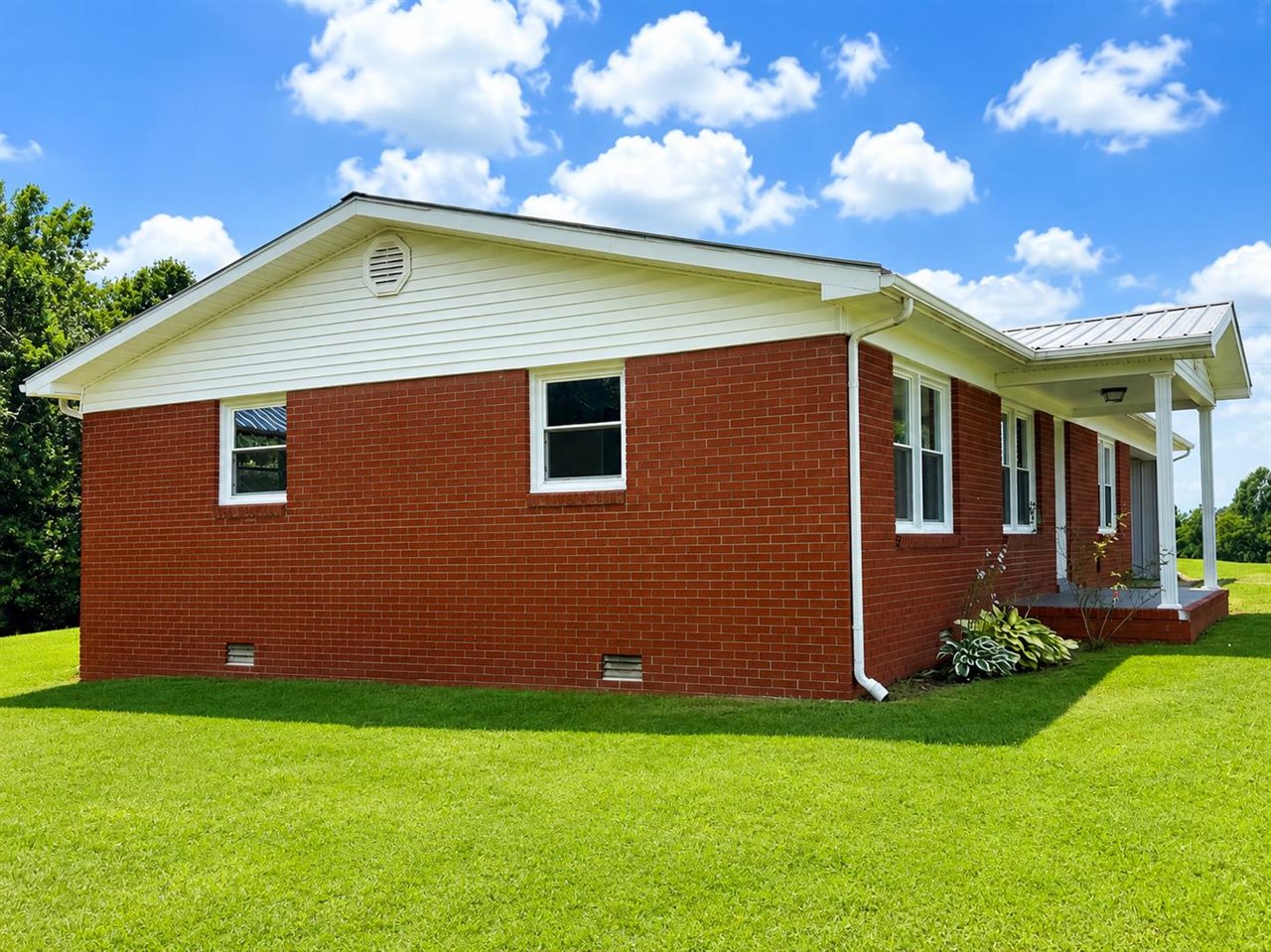 1199 Flat Rock Road Property Photo 8