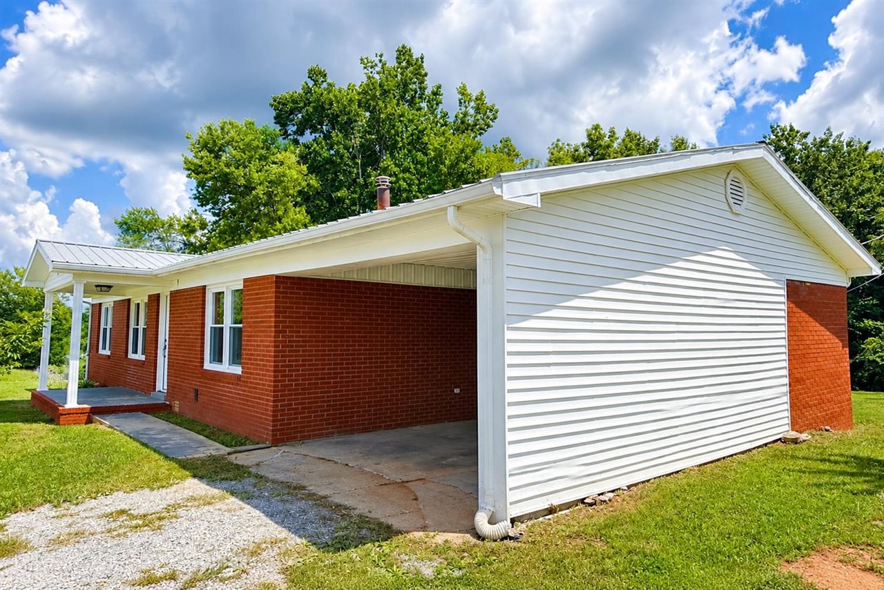 1199 Flat Rock Road Property Photo 10