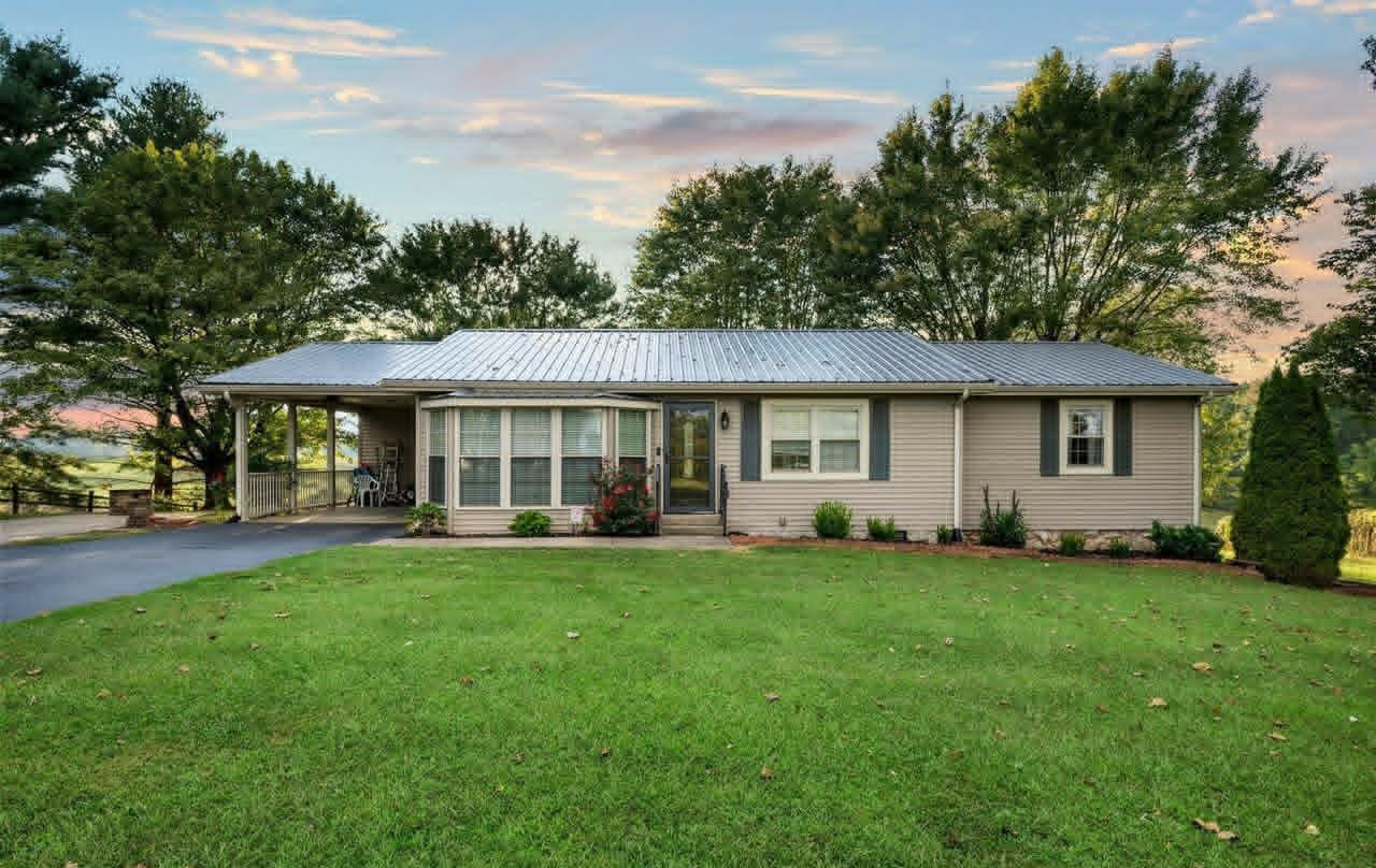 2893 Hollow Road Property Photo 1