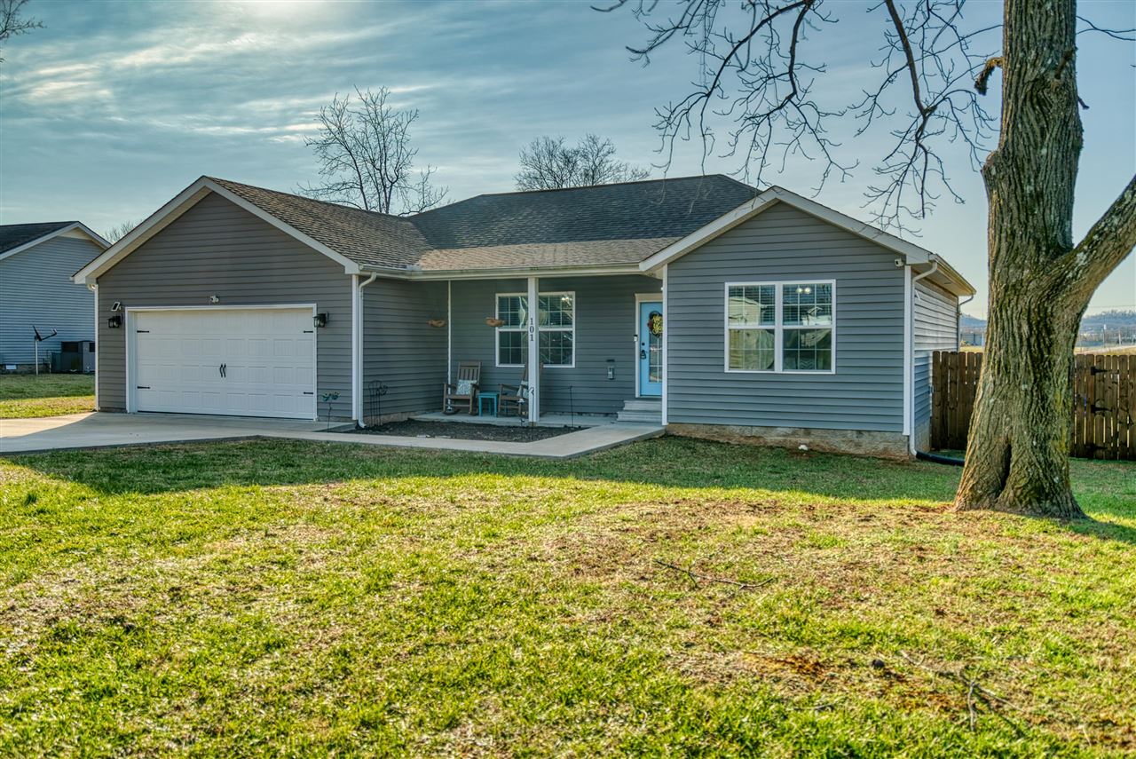 101 Creekwood Drive Property Photo 1