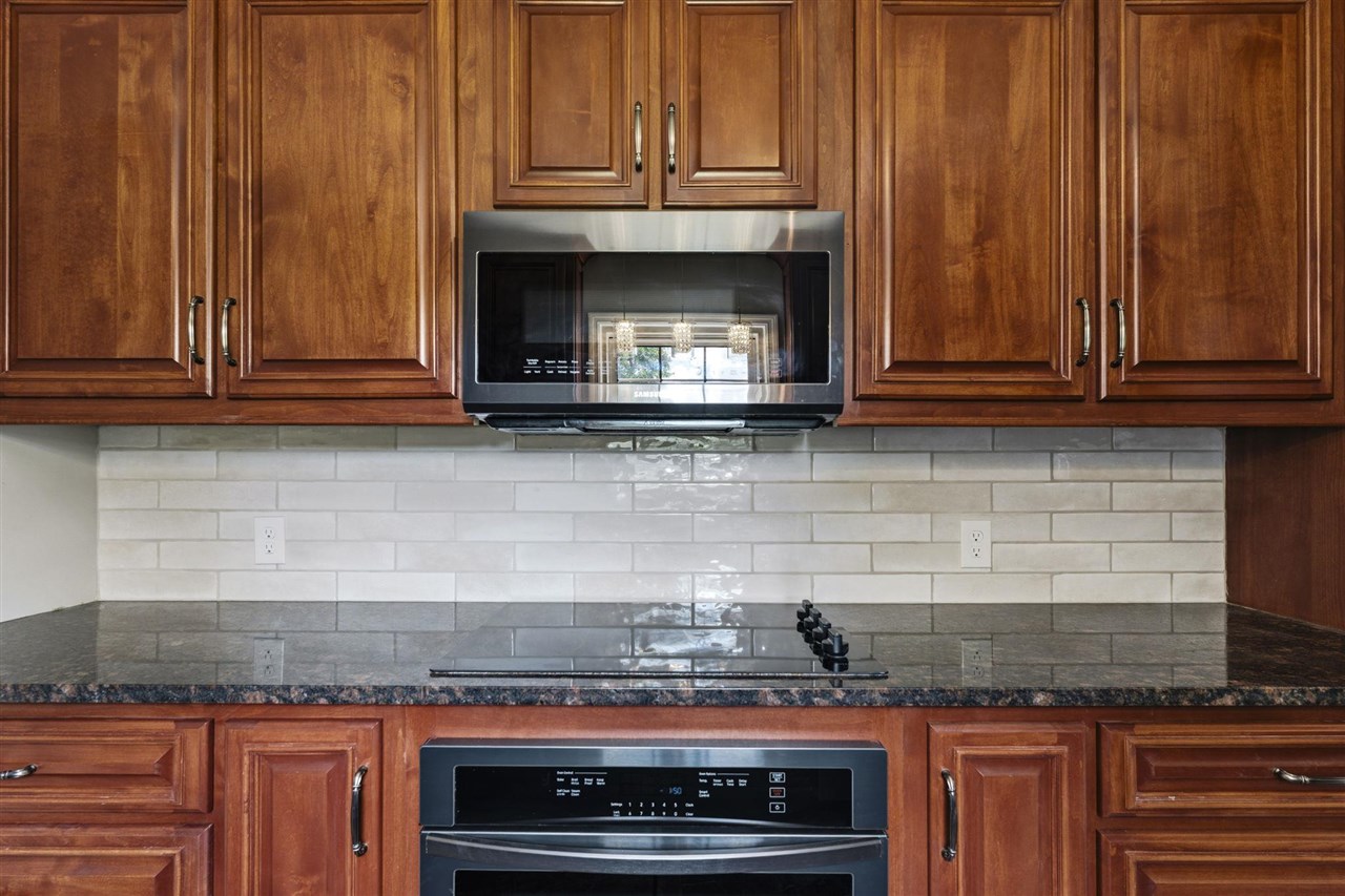 2904 Smallhouse Road Property Photo 12