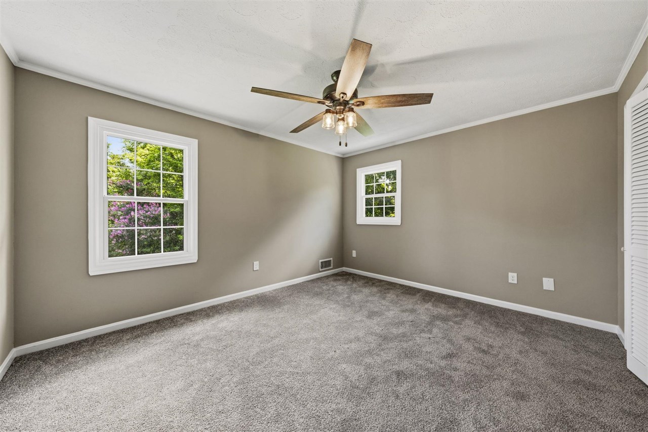 2904 Smallhouse Road Property Photo 28