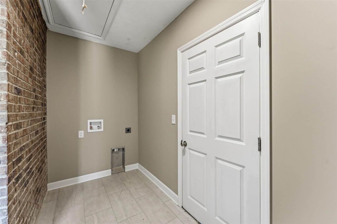 2904 Smallhouse Road Property Photo 44