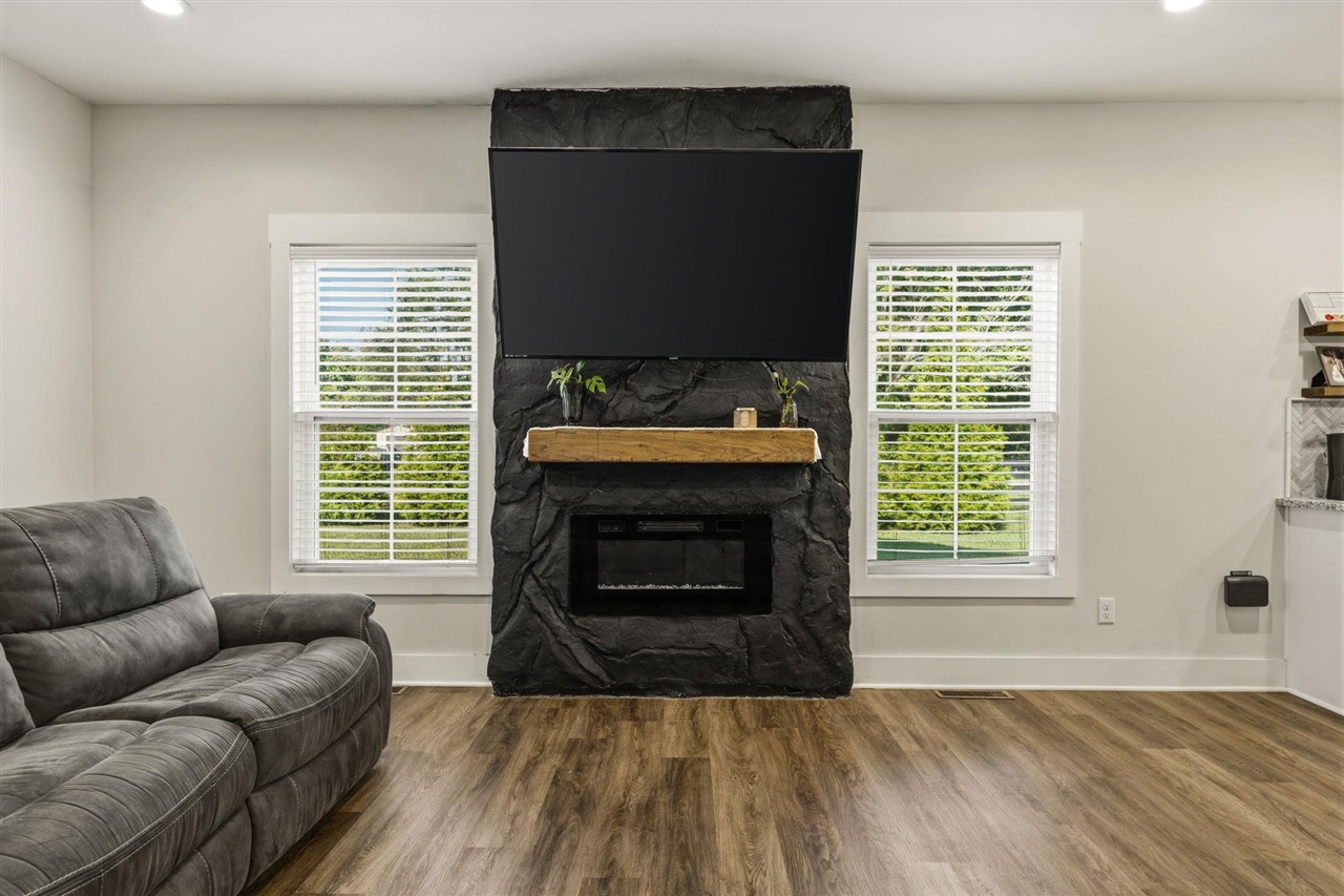 6415 E Haven Way Property Photo 6