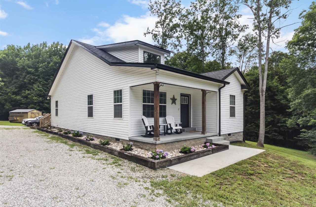 2119 Jefferson School Road Property Photo 1