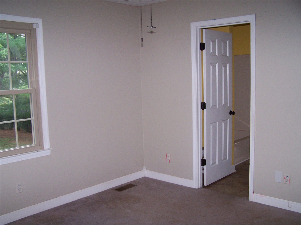 679 Collett Road Property Photo 14