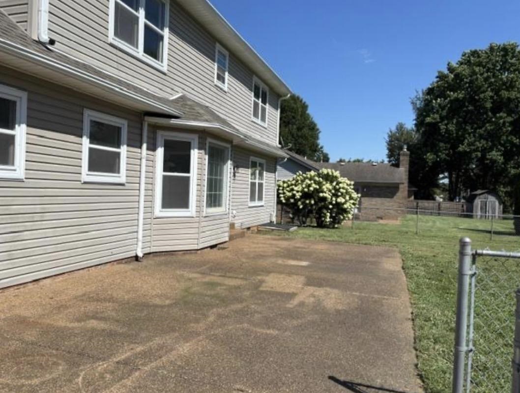 1323 Martin Way Property Photo 4