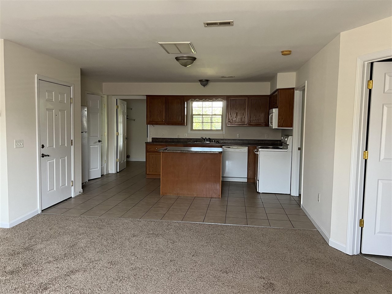 502-632 Nandino Circle Property Photo 2