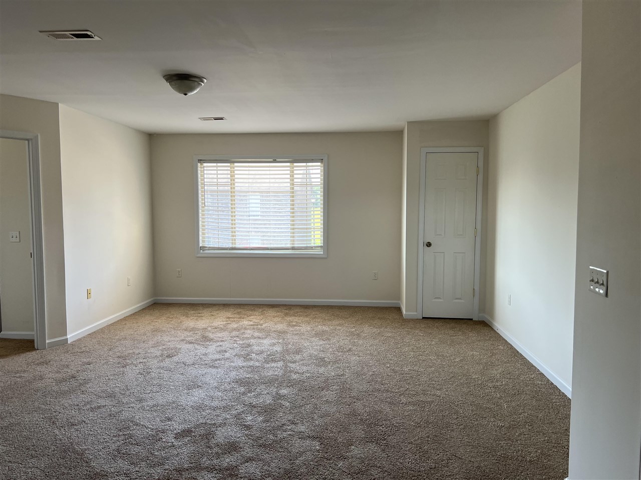 502-632 Nandino Circle Property Photo 3