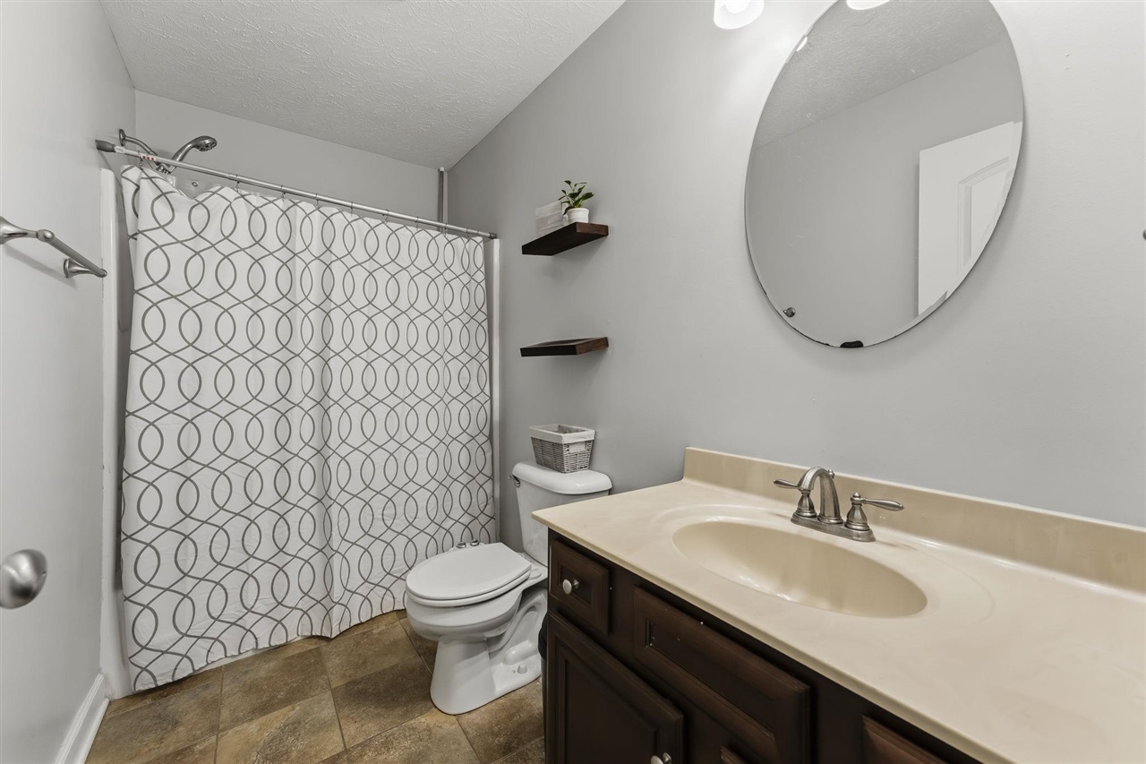 1501 Calgary Way Property Photo 13