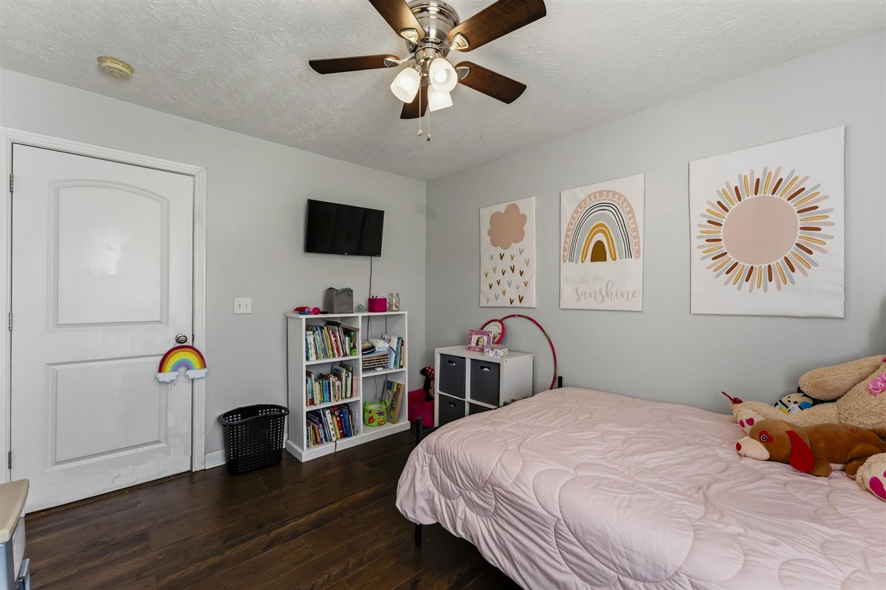 1501 Calgary Way Property Photo 14