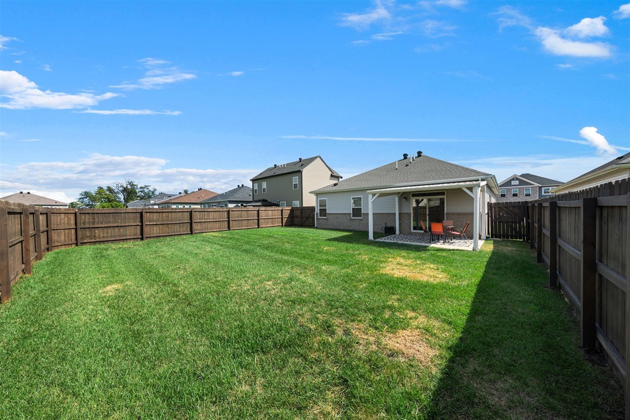 656 Big Leaf Avenue Property Photo 3