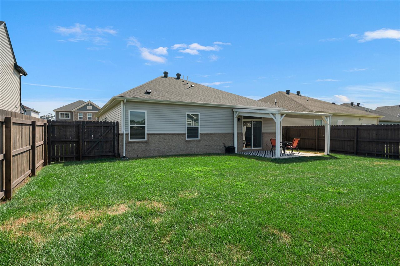 656 Big Leaf Avenue Property Photo 4
