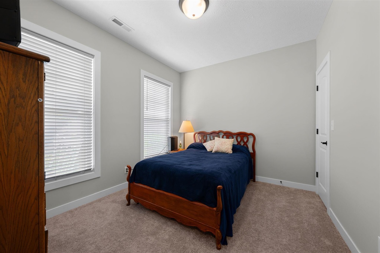 656 Big Leaf Avenue Property Photo 7