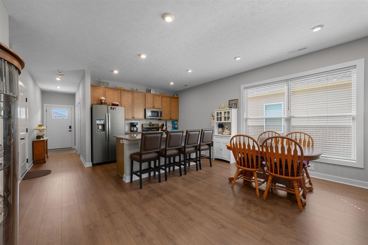 656 Big Leaf Avenue Property Photo 14
