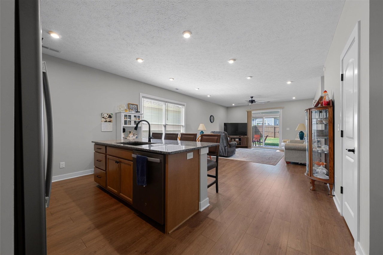 656 Big Leaf Avenue Property Photo 17