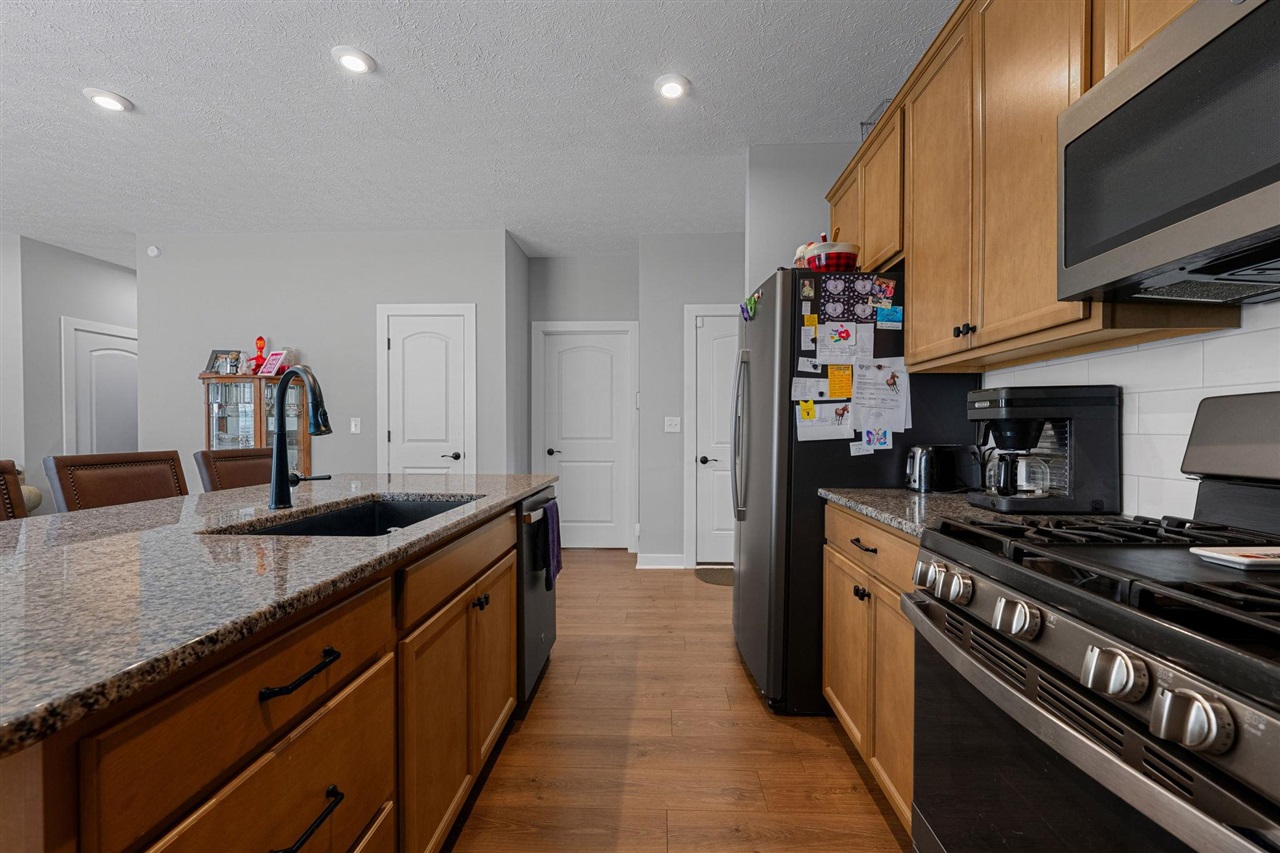 656 Big Leaf Avenue Property Photo 18