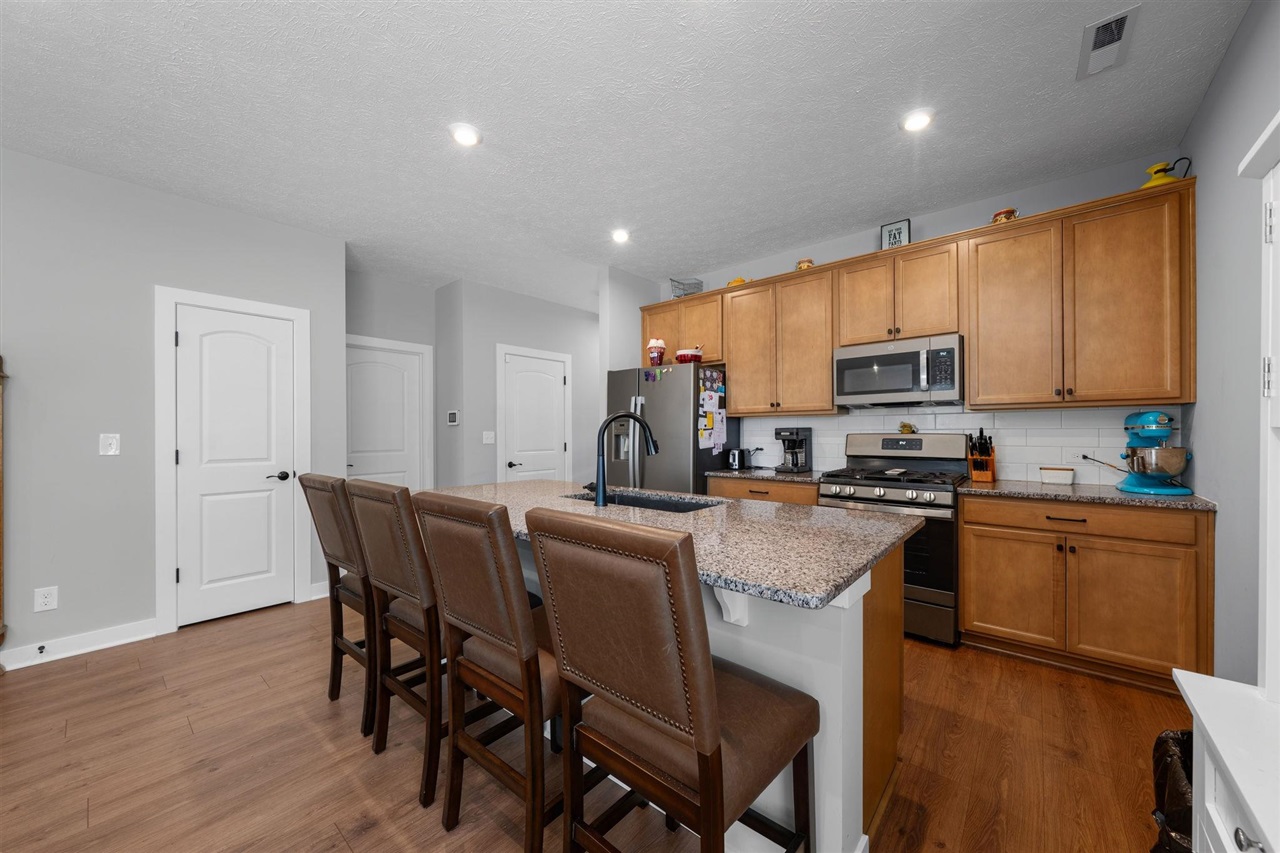 656 Big Leaf Avenue Property Photo 19