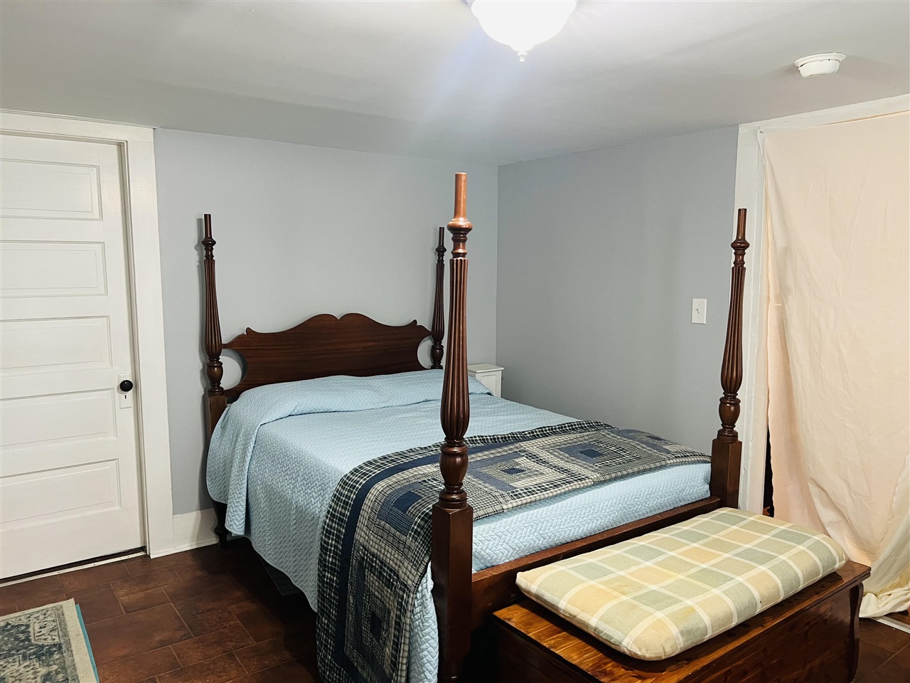 501 E Madison Street Property Photo 17