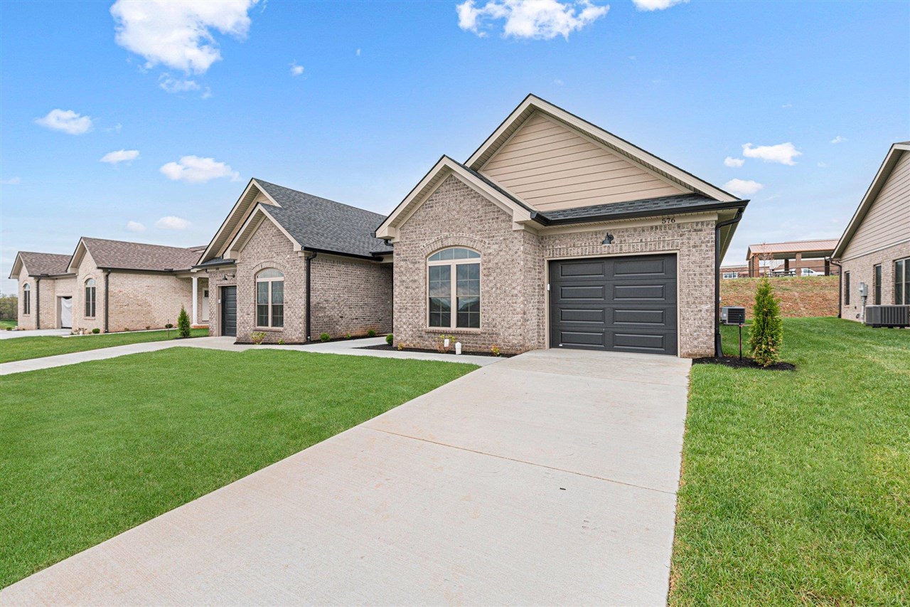 576 Cumberland Pointe Lane Property Photo 1