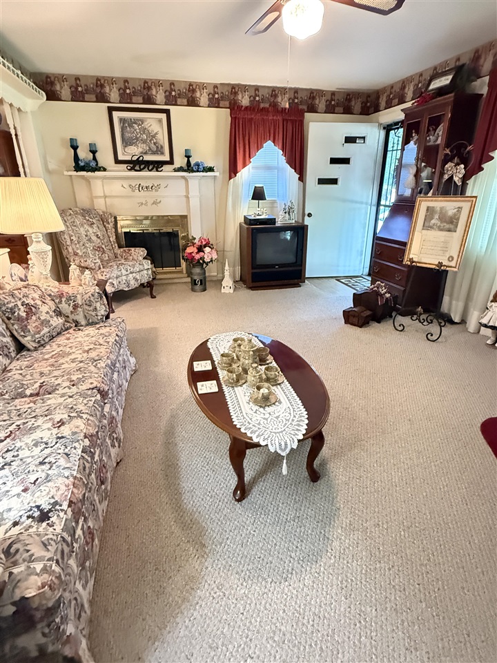 1004 Seng Avenue Property Photo 5