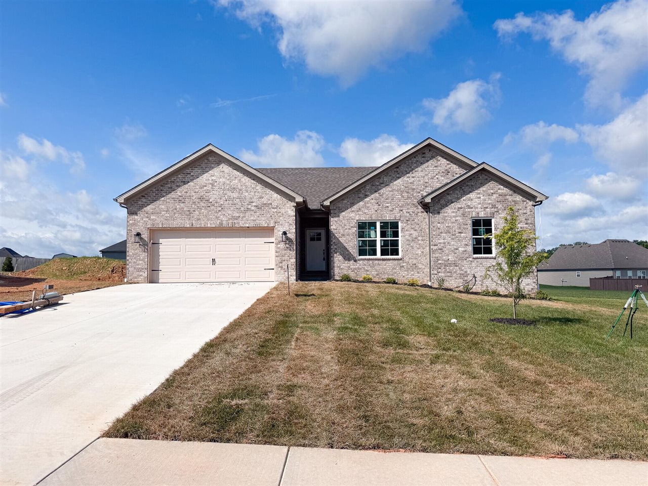 1002 Highland Court Property Photo 1