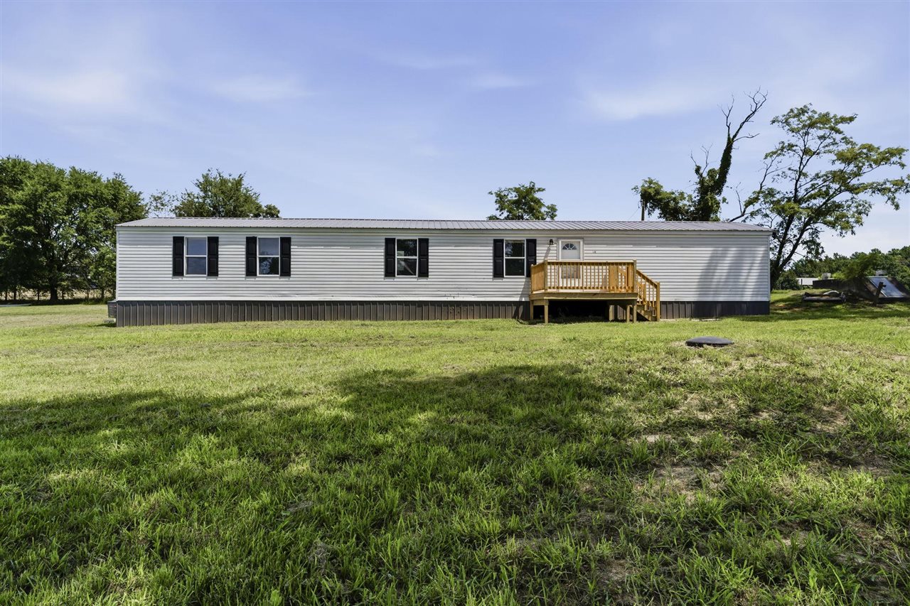 1995 Colesbend Road Property Photo 1
