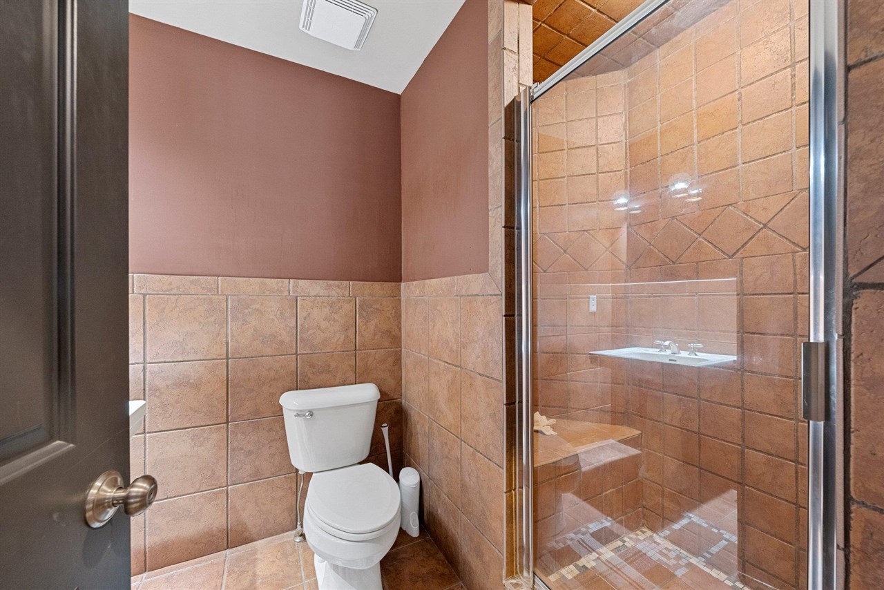 305 Calumet Way Property Photo 41