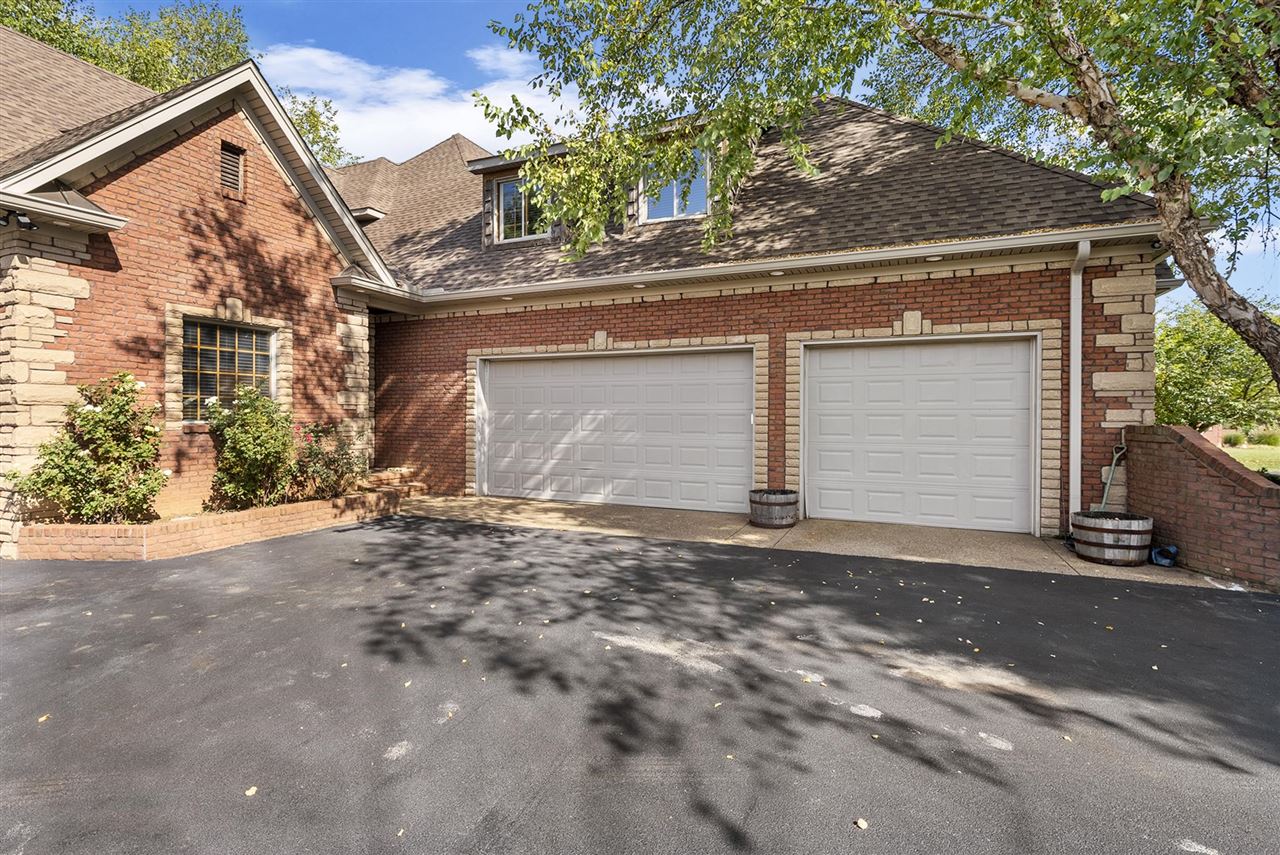 305 Calumet Way Property Photo 60