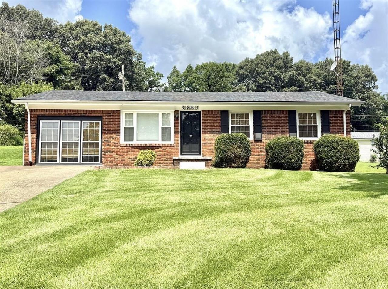 106 Hillview Drive Property Photo 1