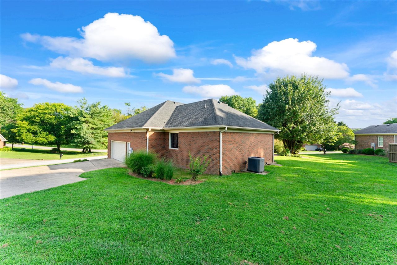 2829 Edward Drive Property Photo 5