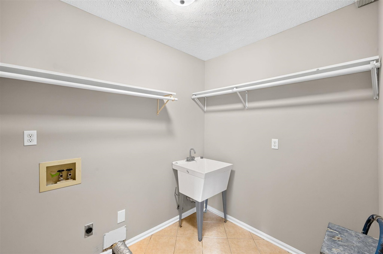 2829 Edward Drive Property Photo 29