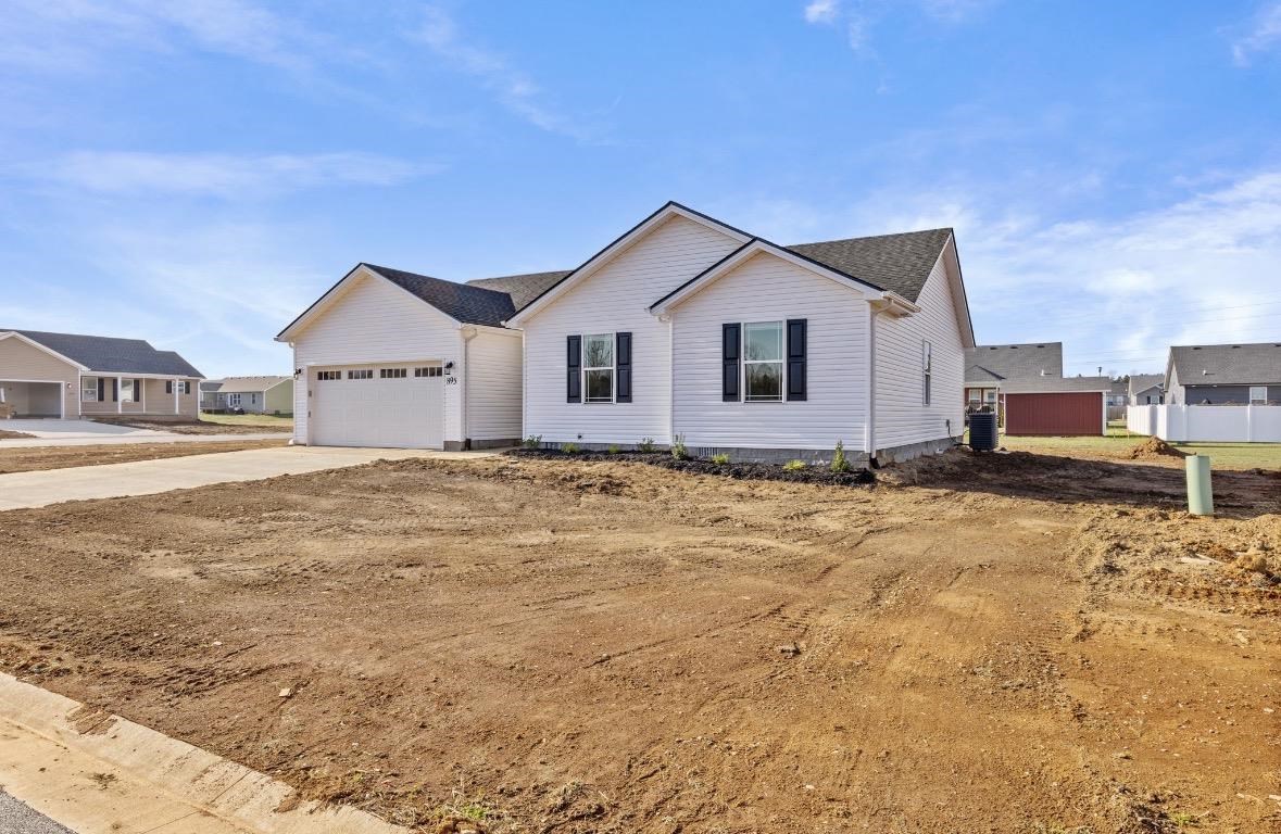 895 Alberta Drive Property Photo 3