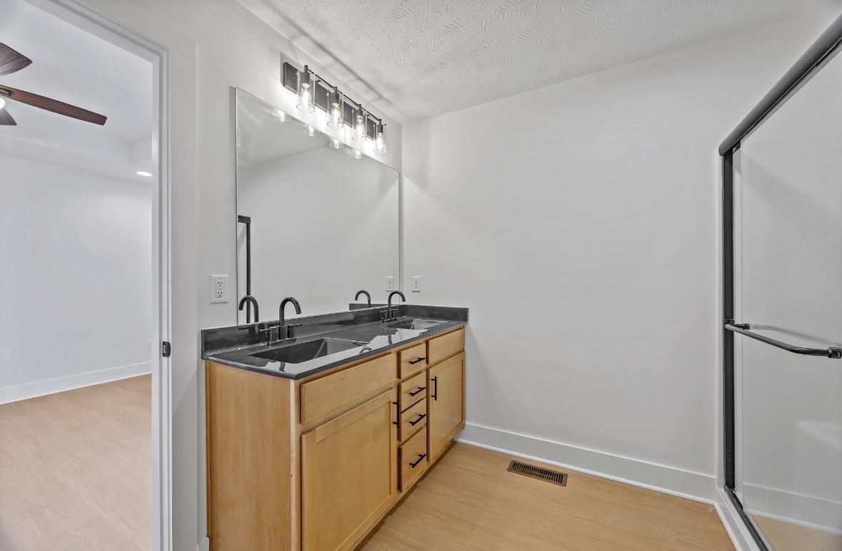 895 Alberta Drive Property Photo 12
