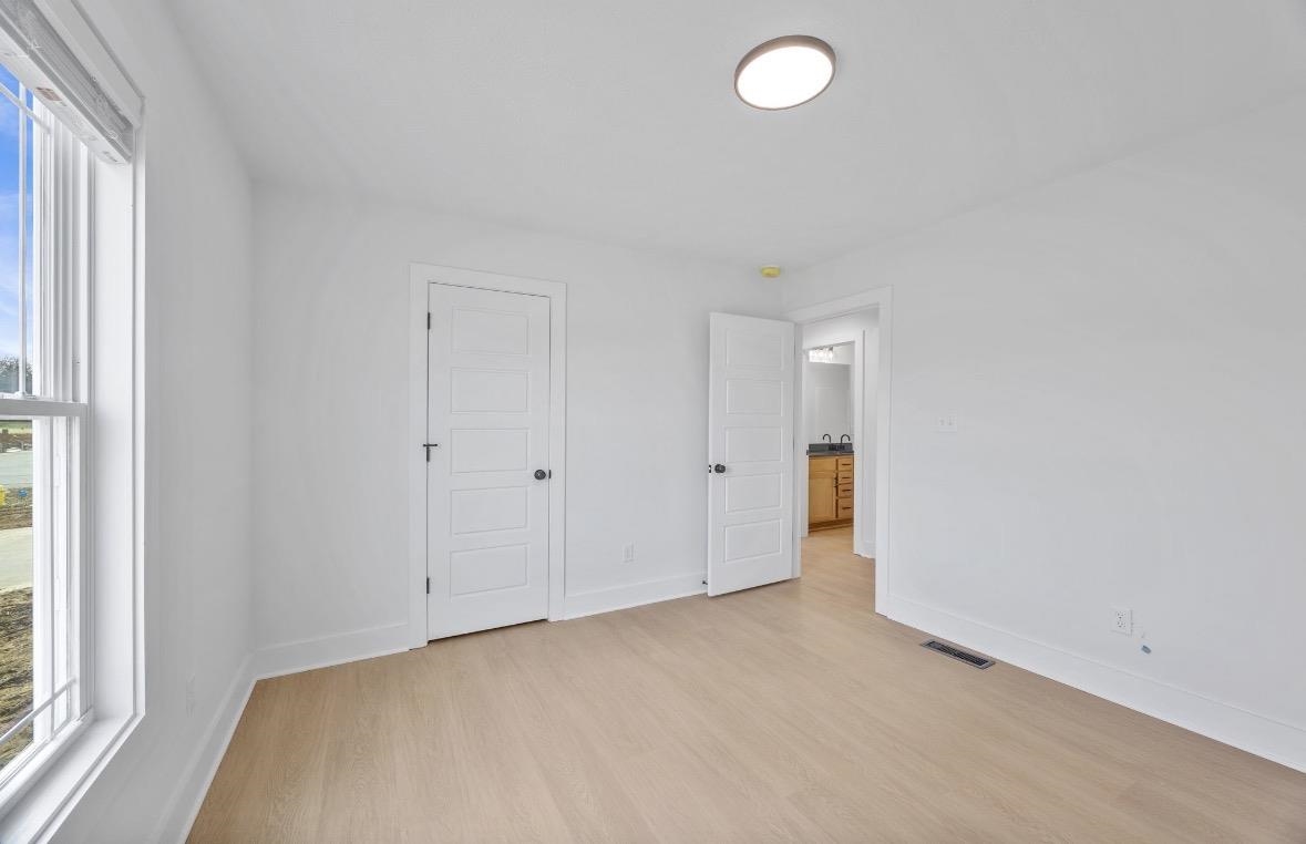 895 Alberta Drive Property Photo 18