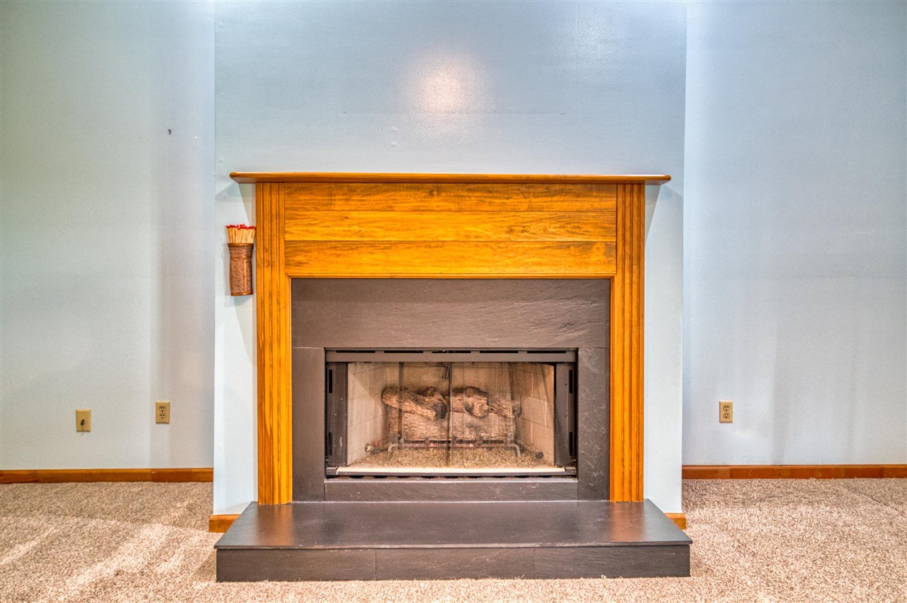922 S College Street Property Photo 7