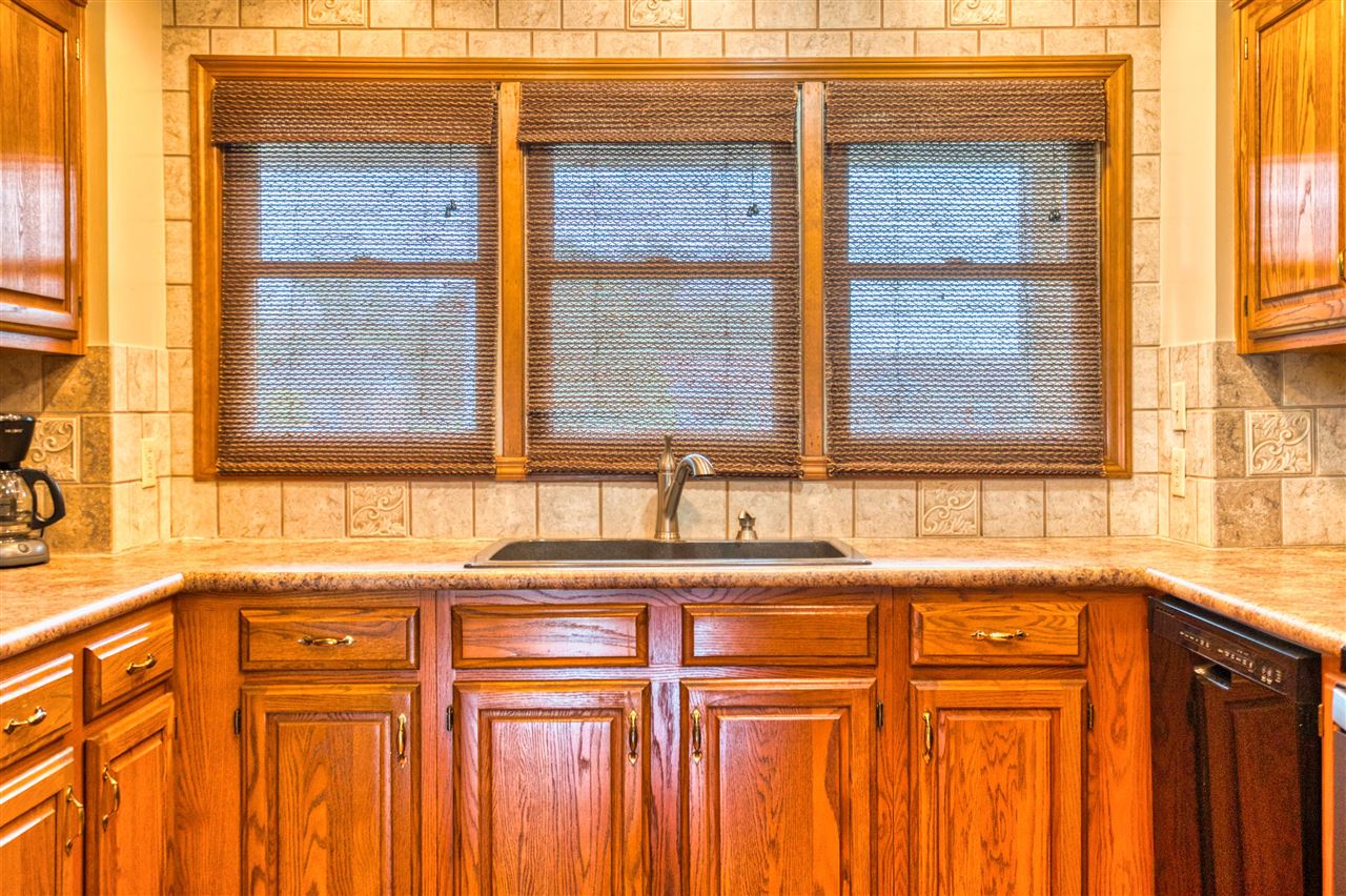 922 S College Street Property Photo 13