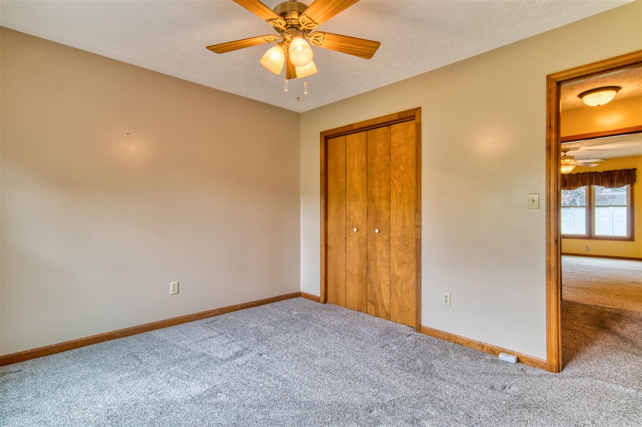 922 S College Street Property Photo 24
