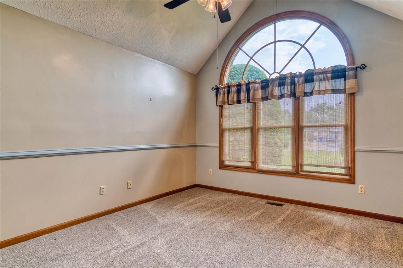 922 S College Street Property Photo 25